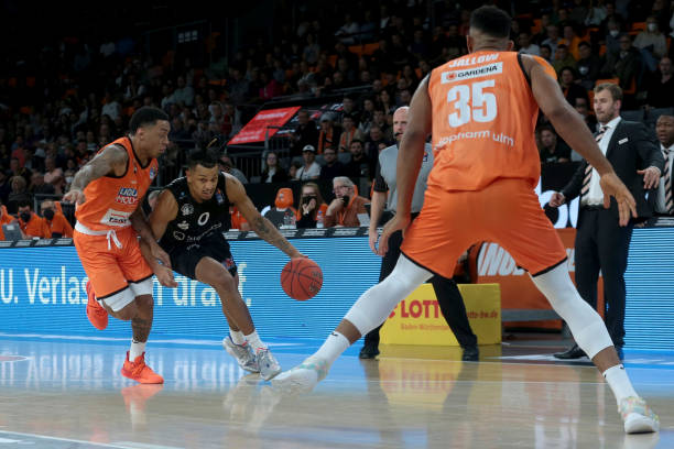 库蒂尼奥的 库蒂尼奥的